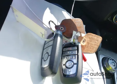 2022 Ford Escape Sel z USA, uszkodzony, nr VIN 1FMCU0KZ2NUB08550